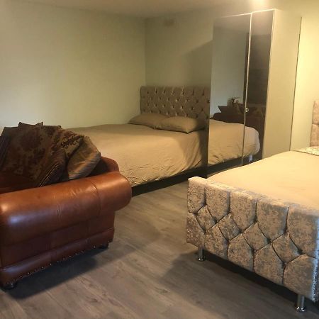 Treetops Flat4 Hall Green B28 버밍엄 외부 사진
