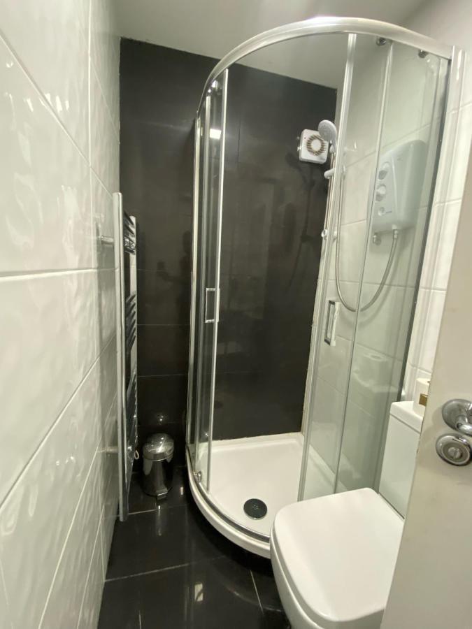 Treetops Flat4 Hall Green B28 버밍엄 외부 사진
