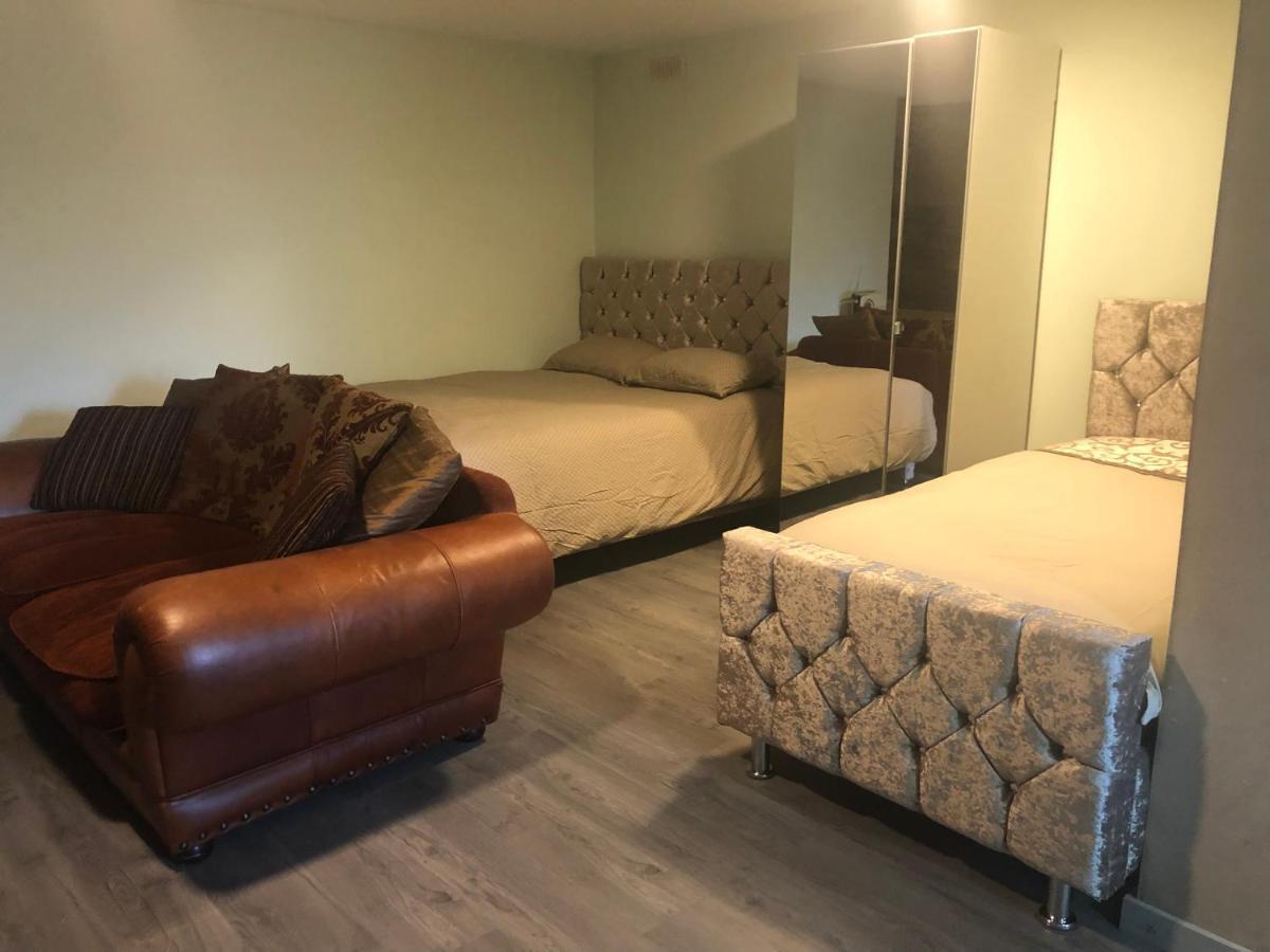 Treetops Flat4 Hall Green B28 버밍엄 외부 사진